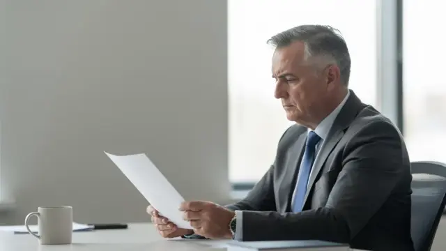 Abfindung bei Kündigung berechnen und Anspruch bei betriebsbedingter Kündigung verstehen
