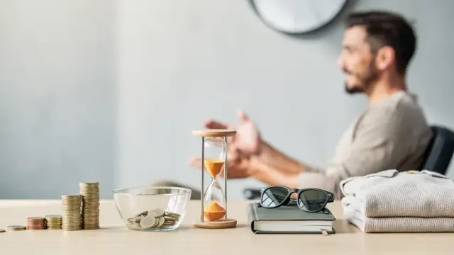 Lohn und Gehalt Unterschied einfach erklärt für Arbeitnehmer mit Vergleich und Übersicht