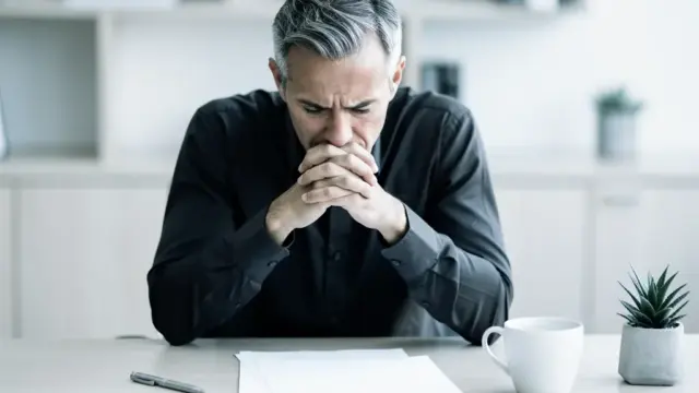 Unterlassungserklärung bei Abmahnung prüfen und Pflichten vor Abgabe bedenken